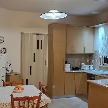 Apartment Sunflower House *