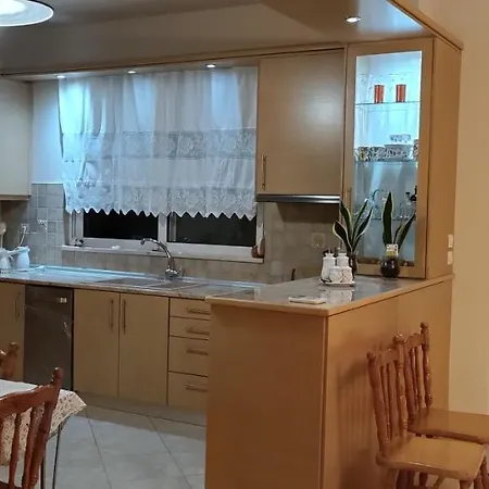 Sunflower House Apartment